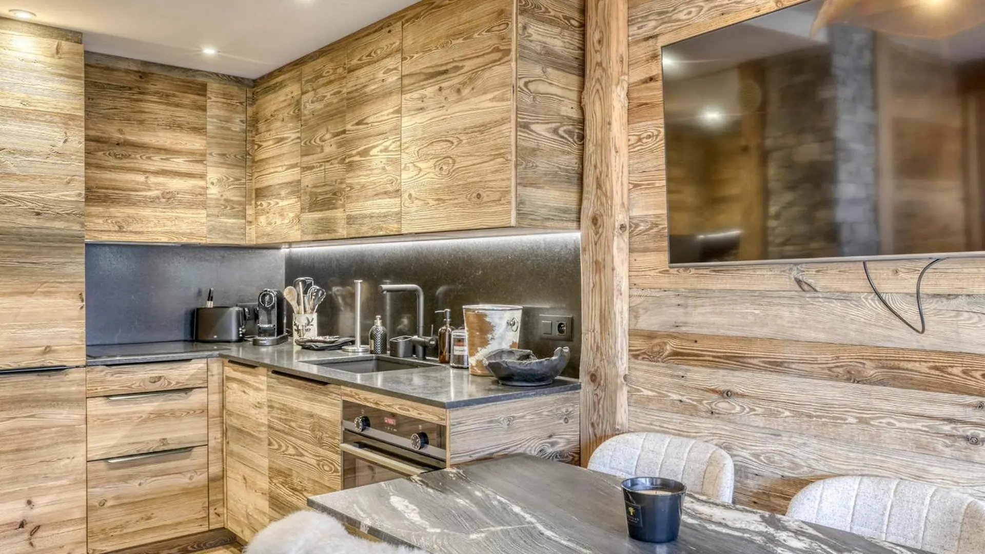 Appartement Renove 2 Pieces A Megeve Avec Balcon, Wifi, Parking. - Fr-1-453-319 Apartment