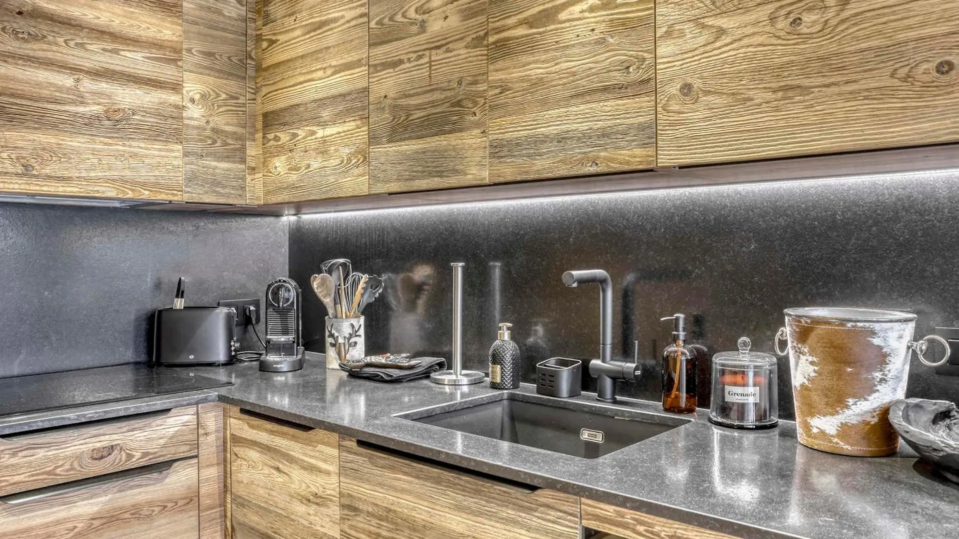 Apartment Appartement Renove 2 Pieces A Megeve Avec Balcon, Wifi, Parking. - Fr-1-453-319
